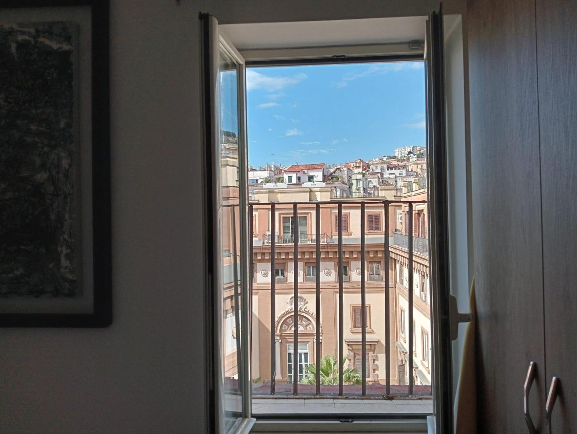 Barbaja Suites In Street Toledo 205 Naples Bilik gambar